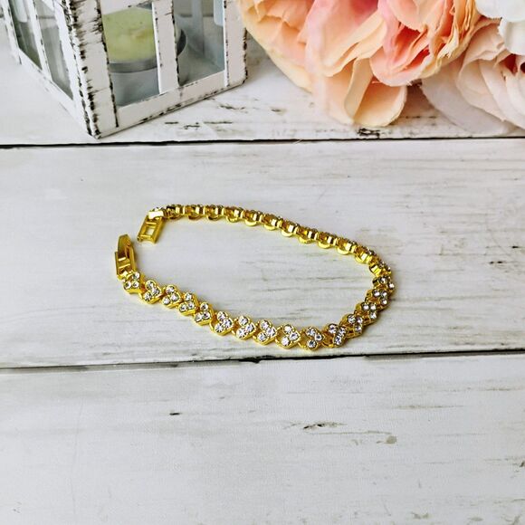 NEW Rhinestone Heart Gold Tone Woman's Tennis Bracelet 7" Classic Style Chic - Picture 2 of 3